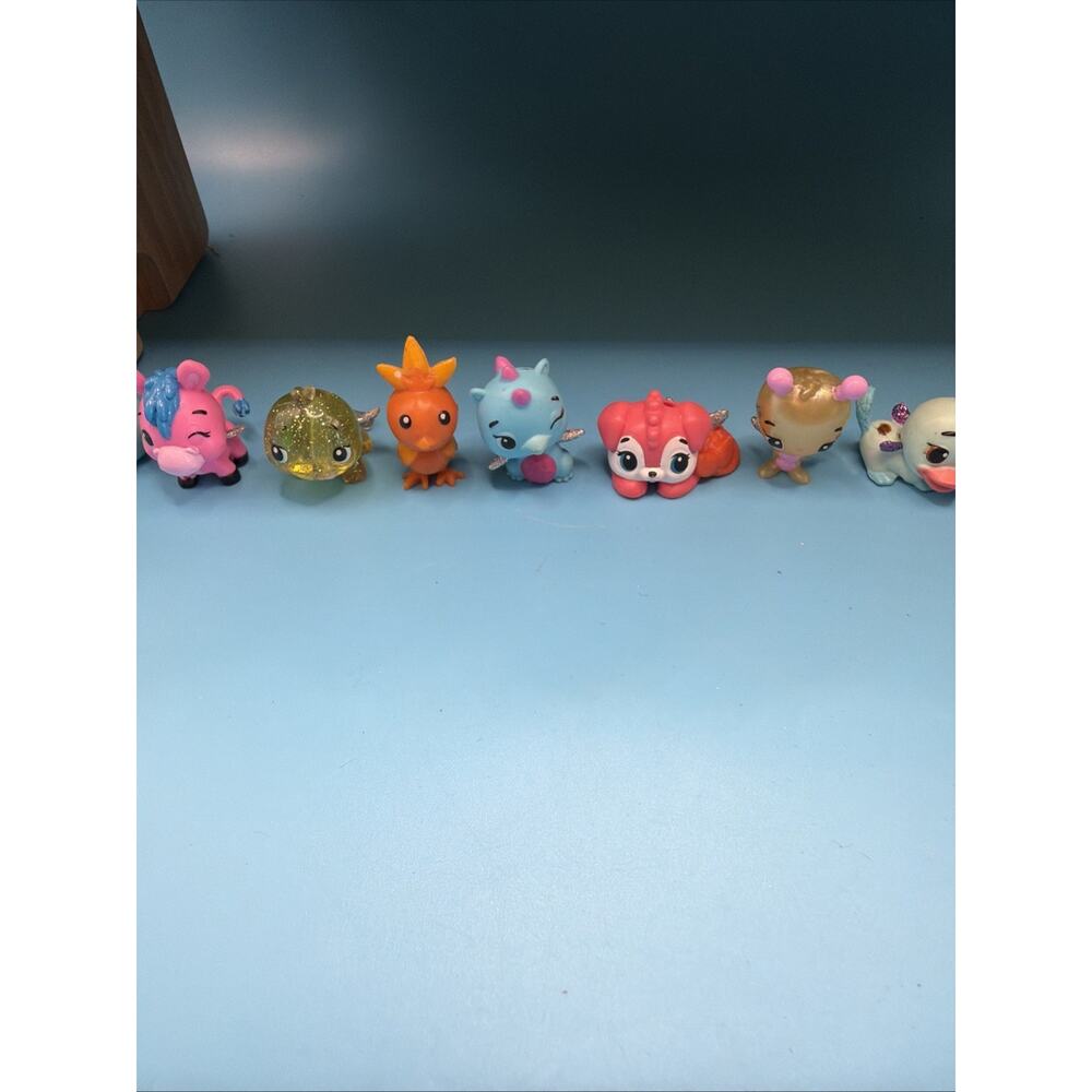 Hatchimals Colleggtibles 33 Collectible Mini Figures Glitter Wings Animals - Picture 10 of 12